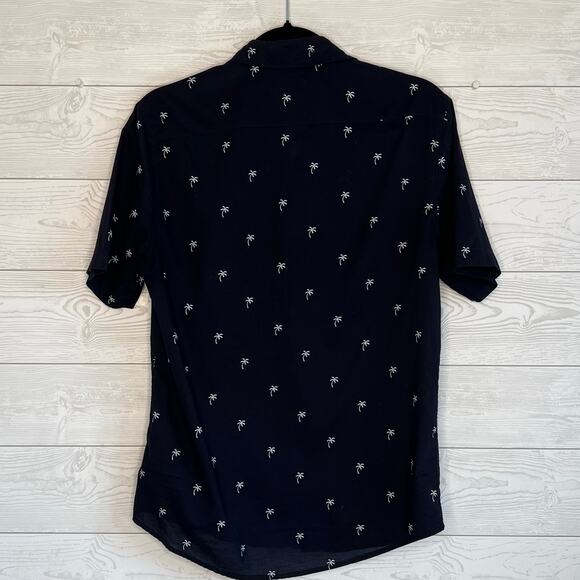 Men's H&M navy /palm tree print casual button front shirt Size XS - Picture 2 of 5